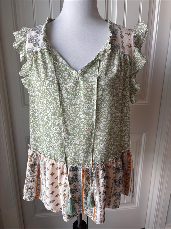Gigio Tops - Boho Floral Ruffle Peplum Tunic - Sage Green